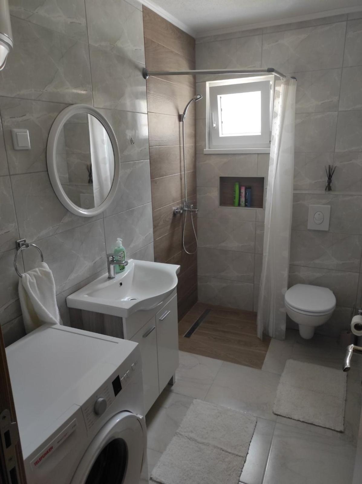 View Of The City - Studio Apartment Mostar Exterior photo